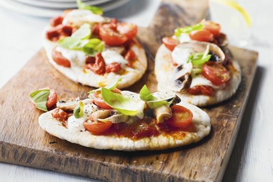 Gluten-free bacon and mushroom pizza recipe 