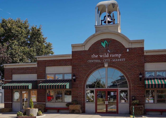 The most outstanding grocery stores in every US state