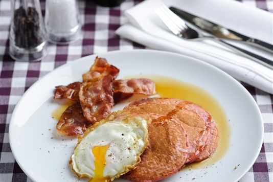 Beetroot pancakes with eggs, bacon and maple syrup recipe
