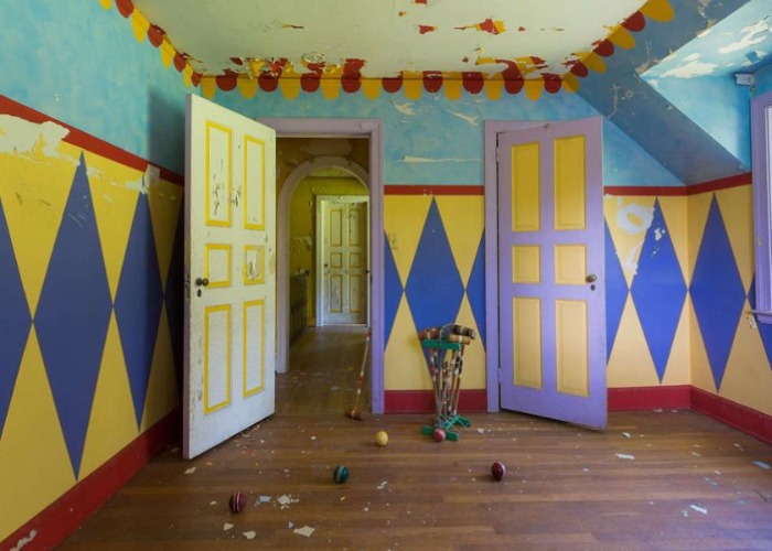 Would You Dare Enter This Abandoned Circus-Themed Home?