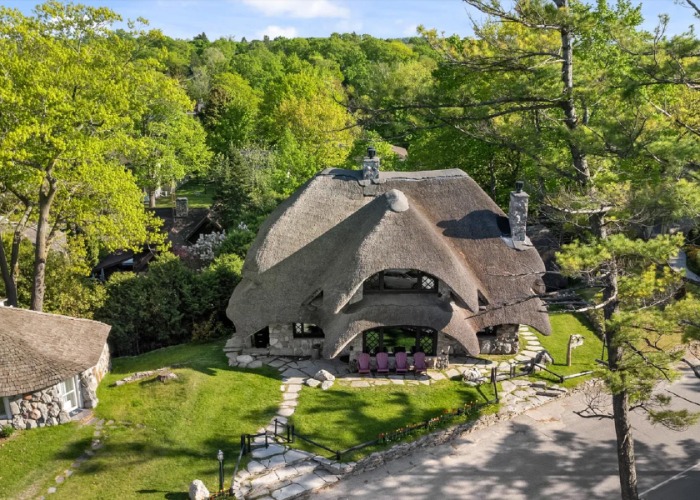 Enchanting Fairy Tale Cottage Now For Sale on The Isle of Wight