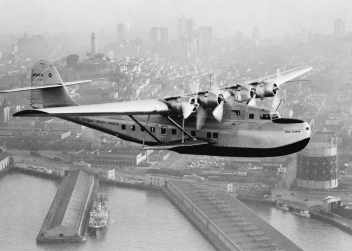 Incredible vintage photos showing how air travel used to look