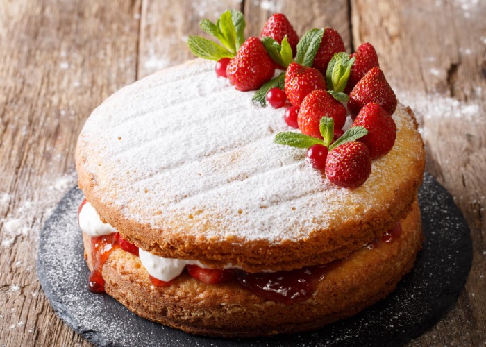Cakes that wow: easy tricks for home bakers