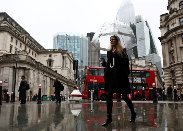 Is the UK going to be richer than other countries this year?