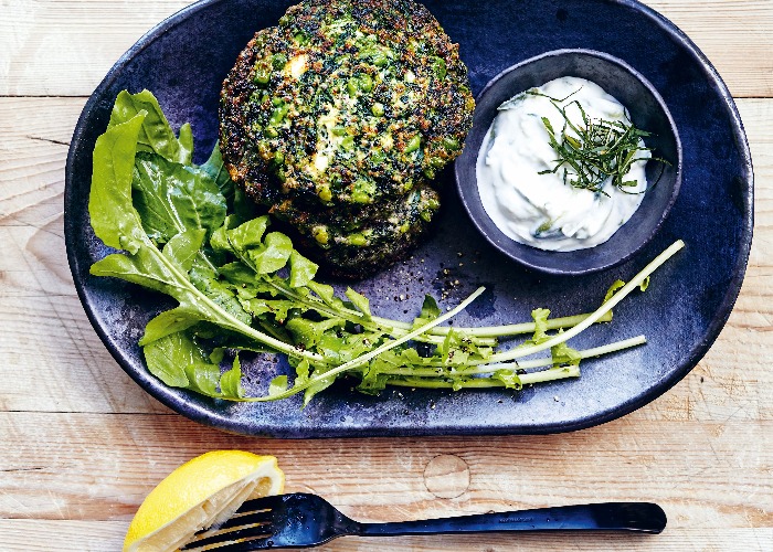 Mint, pea, spinach and chia fritters