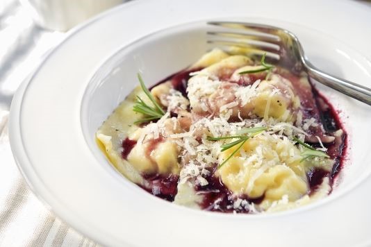 Chicken and rosemary ravioli with a red wine reduction recipe