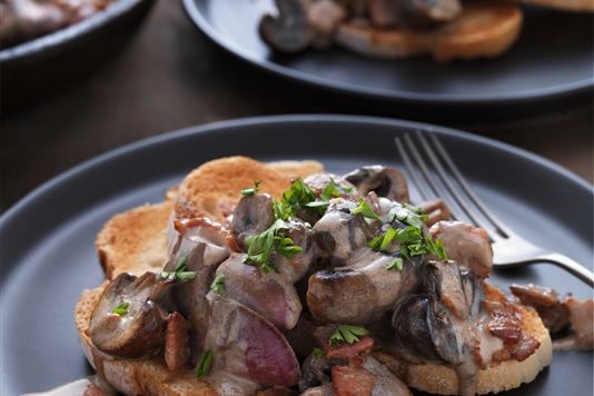 James Martin's chicken livers and mushrooms on toast recipe