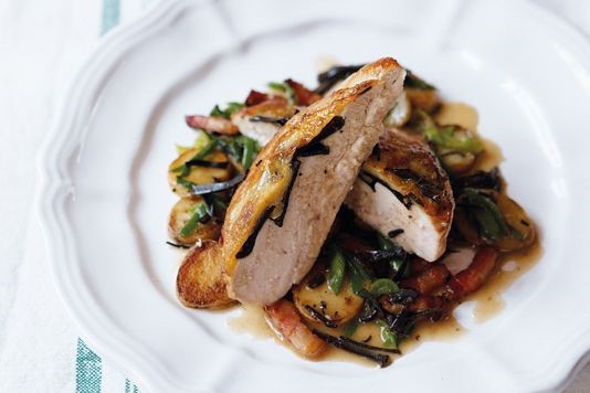 Pan-roasted guinea fowl with truffles and leek recipe