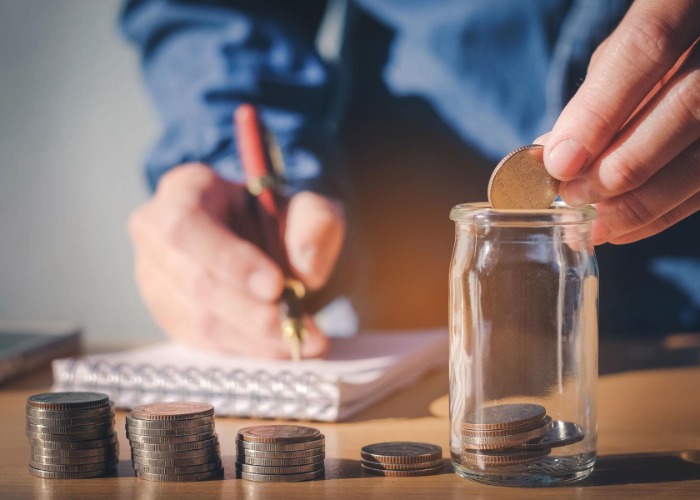 28 Things Your Money-Savvy Friends Do In January