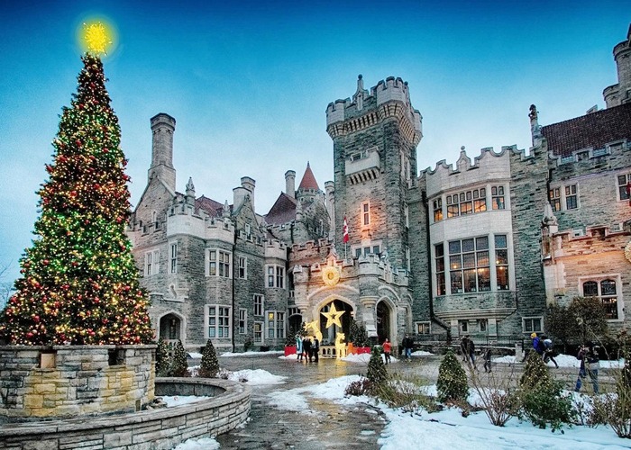 Stately homes dressed for Christmas around the world