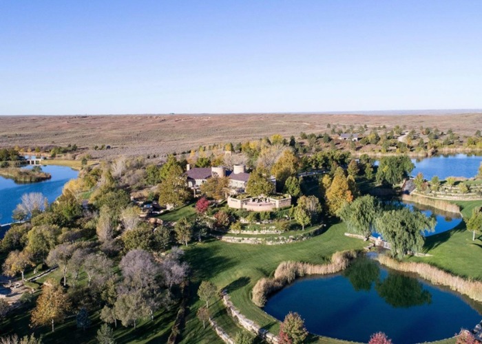 Tour 7 of the world's most envy-inducing luxury ranches
