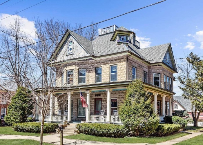 Realtors Specializing In Fixer Uppers