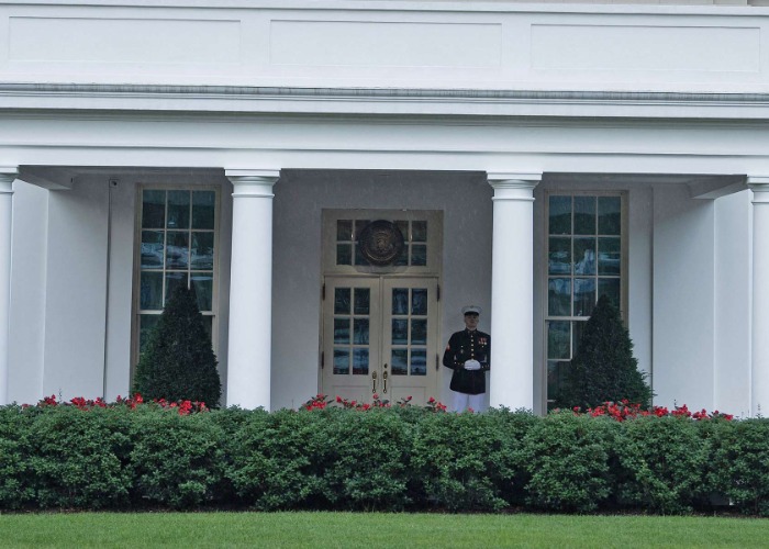 Secret Service investigates White House cocaine mystery 