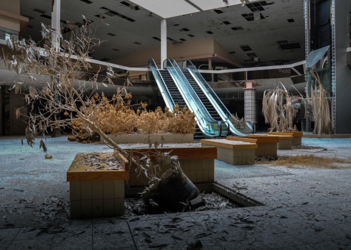 6 Eerie Abandoned Shopping Malls Now Left To Rot