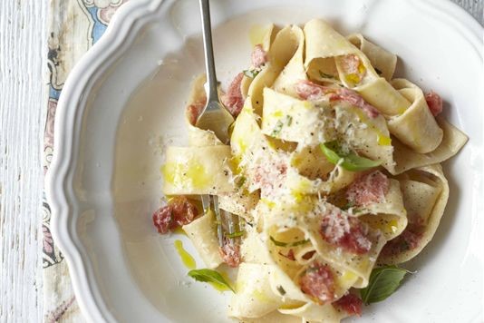 Fresh pappardelle with tomato and basil sauce recipe 