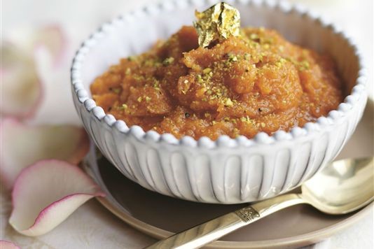 Halva recipe (carrot and cardamom pudding)