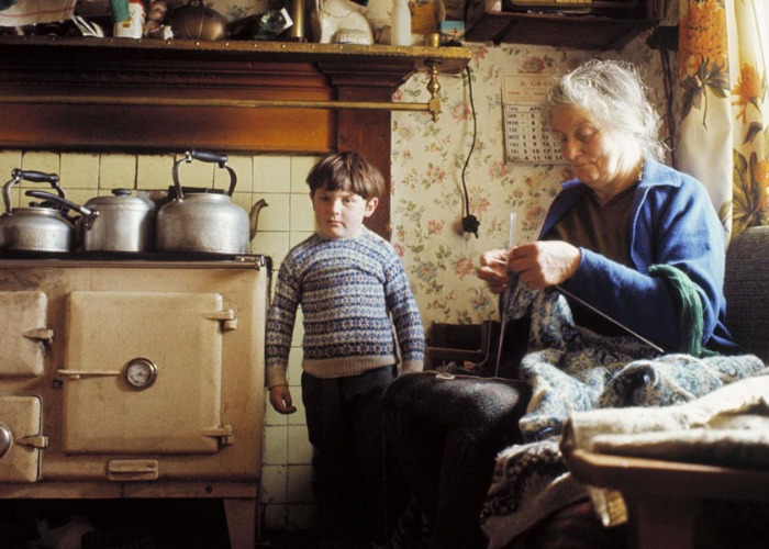 Rare vintage photographs that capture British home life through the ages
