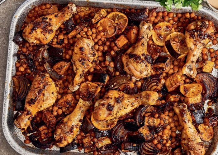 Nadiya Hussain's chickpea and chicken traybake recipe