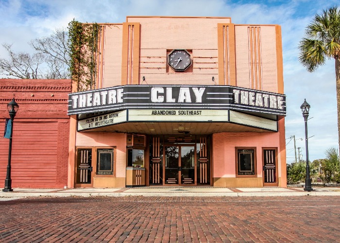 Incredible abandoned theatres frozen in time | lovemoney.com