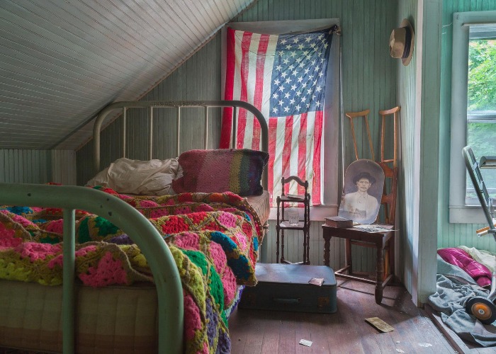 Tour this Veteran's abandoned time-warp cottage 