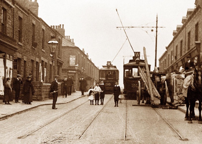 Amazing vintage photos show the UK's biggest cities long ago