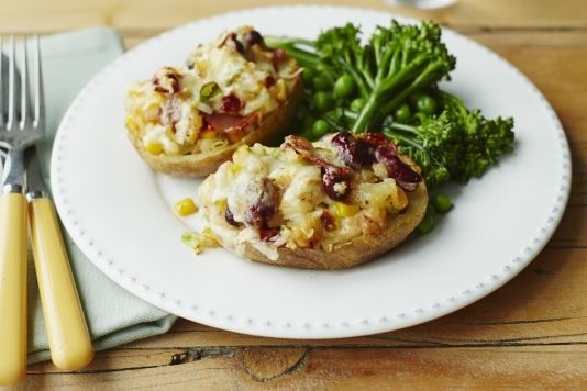 'Bonfire jacket' potatoes with cheese and kidney beans recipe