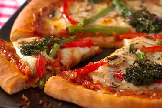 Broccoli and mozzarella pizza recipe