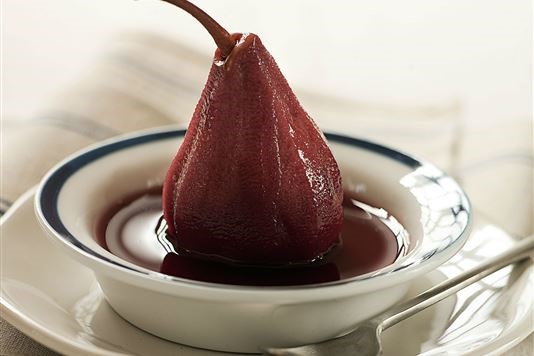 Lisa Faulkner's poached pears in mulled wine recipe