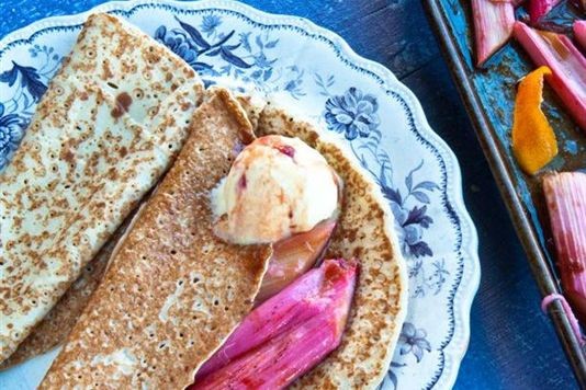 Pancakes with rhubarb recipe