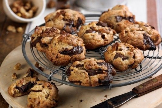 Chocolate chip and walnut cookies recipe