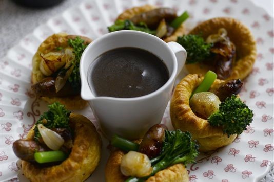 Mini Yorkshire puddings with sausages and roast shallot gravy recipe