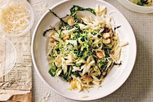 Orzo with crispy cabbage, lemon and pine nuts recipe