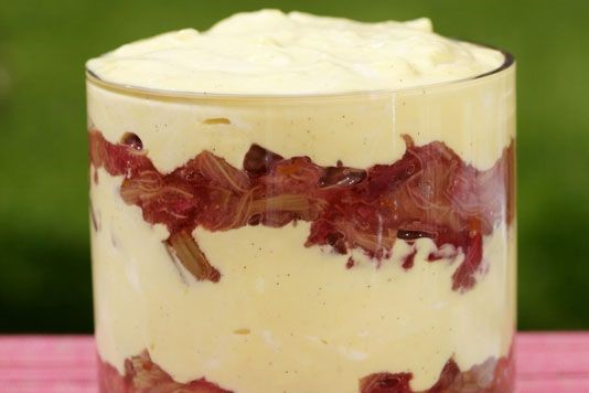 Rhubarb and stem ginger fool recipe