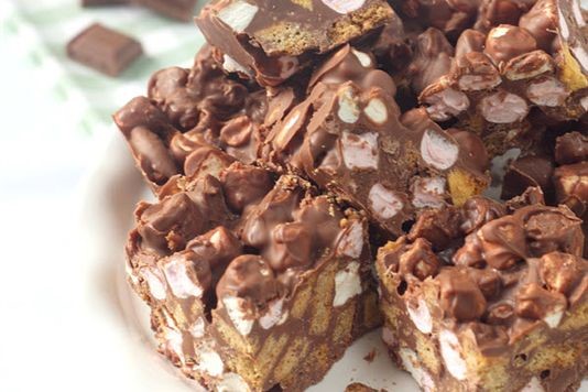 Rachel Allen's chocolate marshmallow biscuit cake recipe