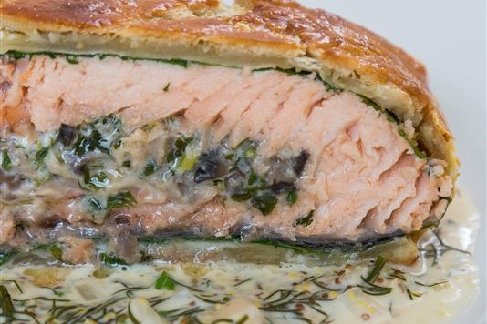 Salmon and mushroom en croute recipe