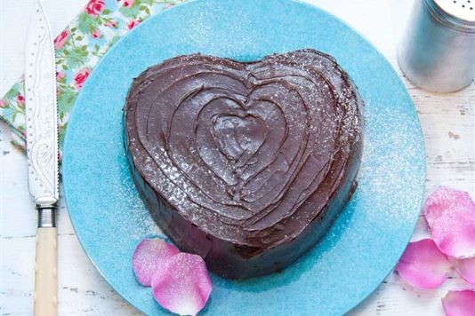 Mat Follas' heart-shaped Valentine's cake recipe