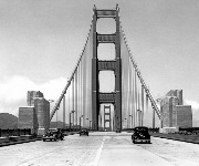 Incredible historic photos of famous landmarks before the crowds