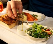 Find out which airlines offer the BEST in-flight meals